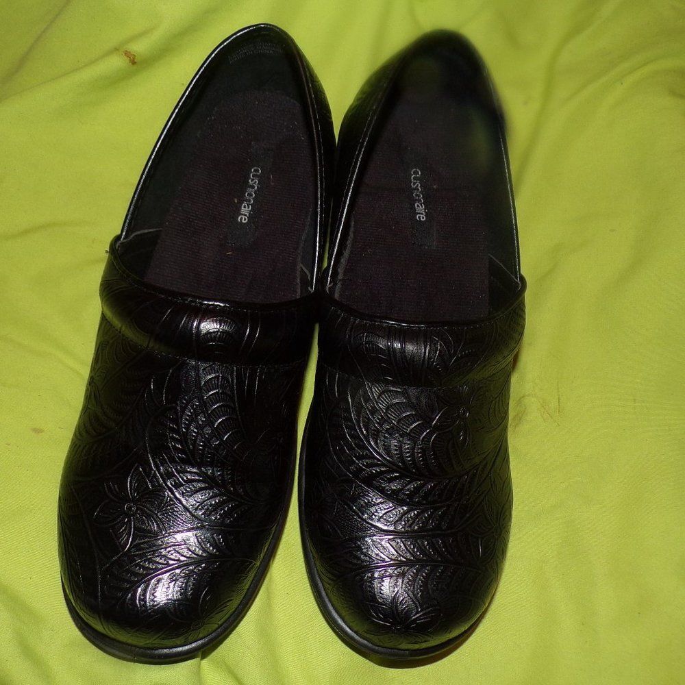CUSHIONAIRE  Tooled Leather Comfortable Clogs floral print sz 10
